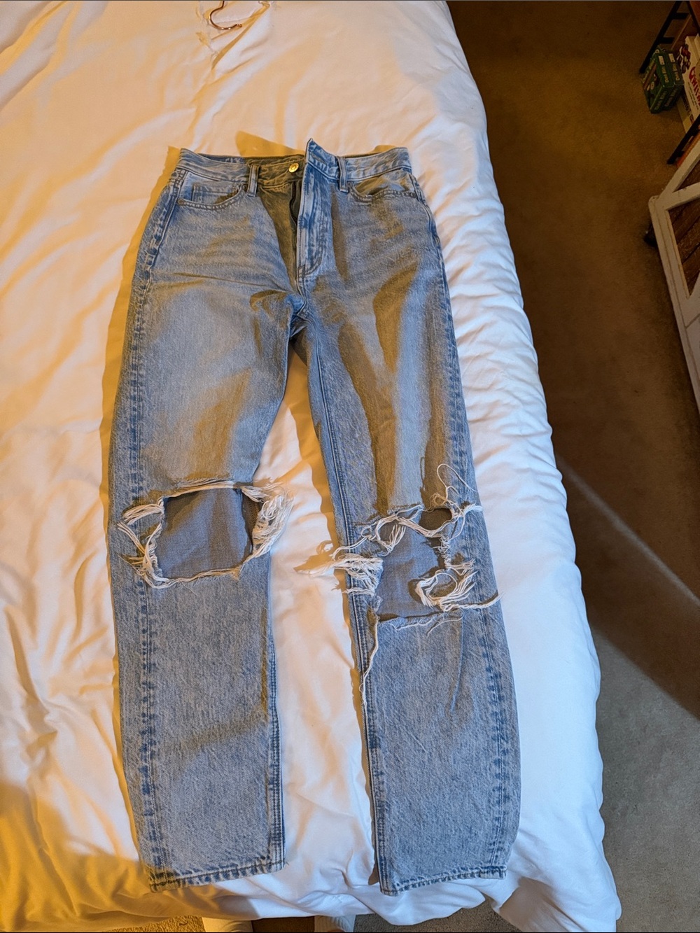 American Eagle Outfitters Light Blue Distressed Ripped Jeans
